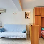 Appartement Stunning In With Wifi
